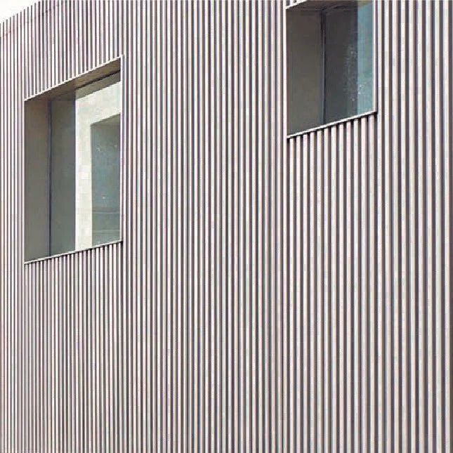 REVESTIMIENTO WPC VERTICAL ROBLE GRIS